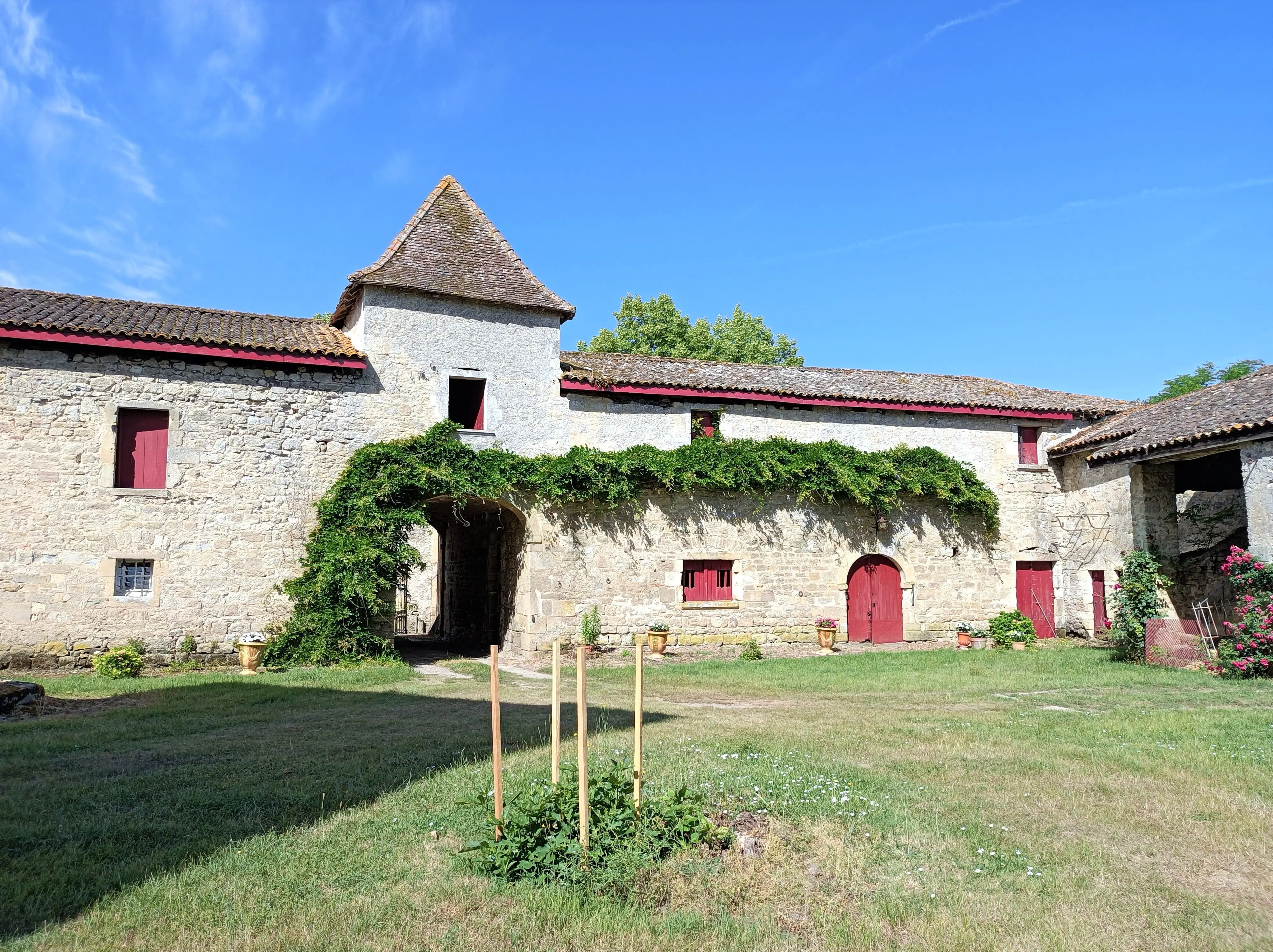 L Escale Sud Gironde La Gironde : vins canoë et randonnées