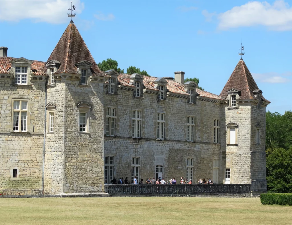 L Escale Sud Gironde La Gironde : vins canoë et randonnées