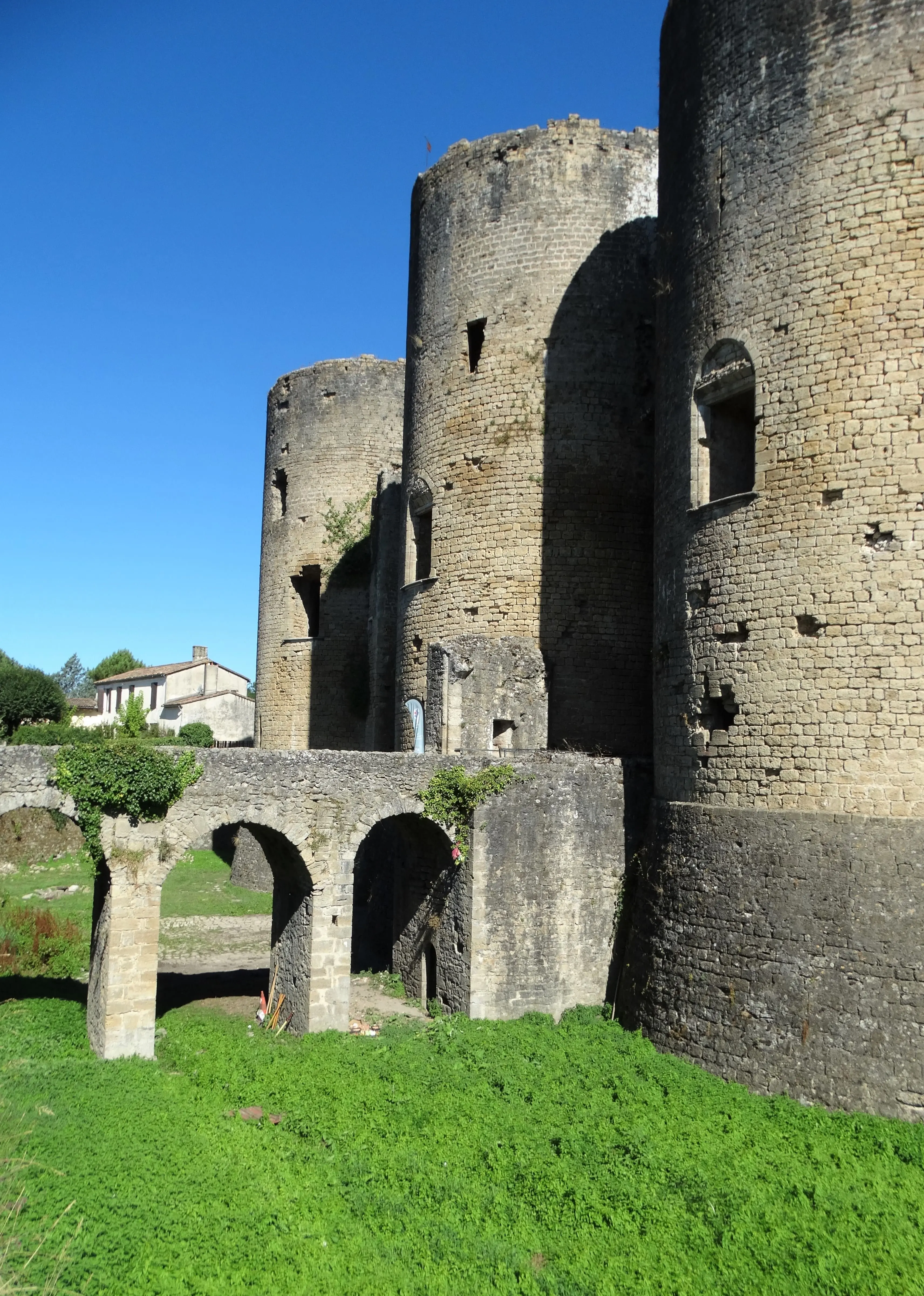 L Escale Sud Gironde La Gironde : vins canoë et randonnées